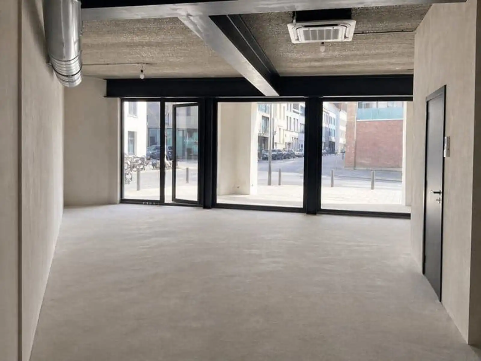 Commerciële ruimte te huur Bredastraat 77 - 2060 Antwerpen