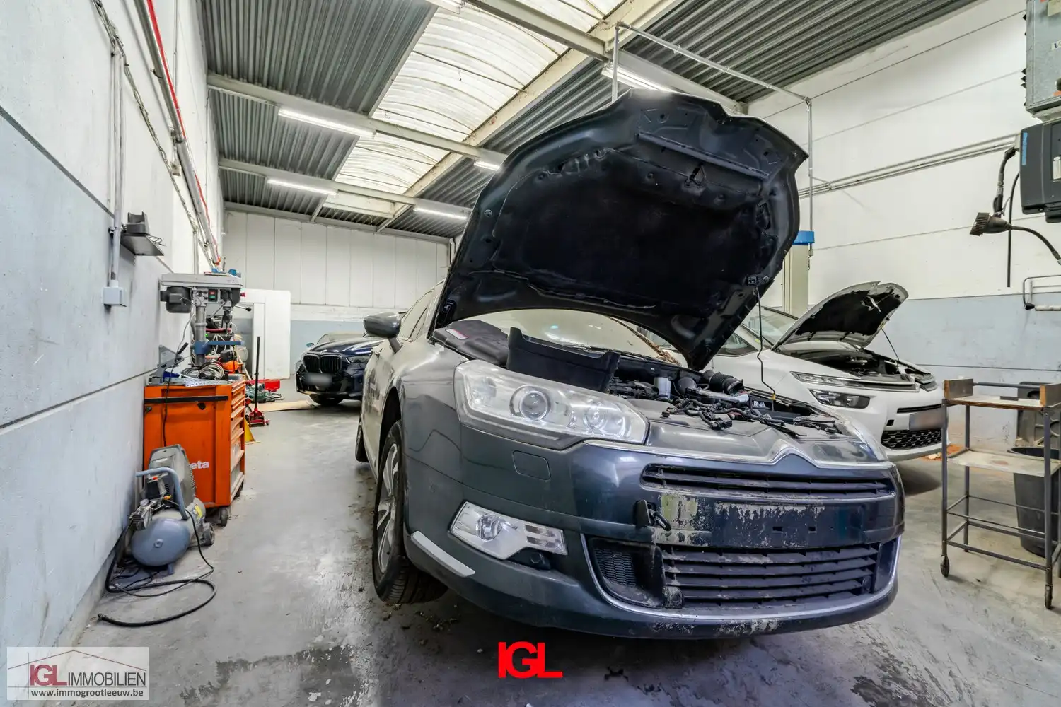 Handelspand met 2 handelsruimtes en 1 appartement te koop op AAA locatie foto 21