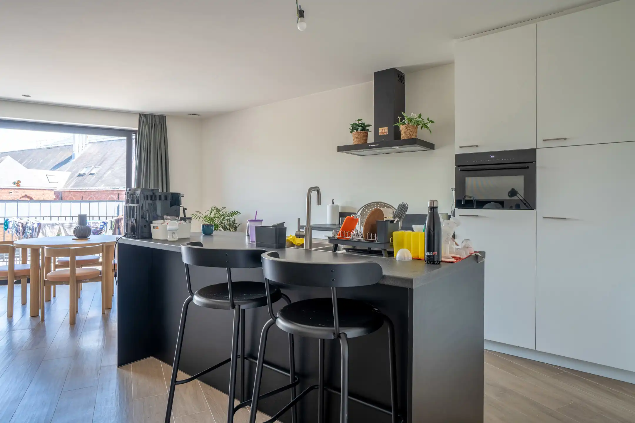 Knap en licht appartement op de 2e verd. met 2 terrassen foto 34
