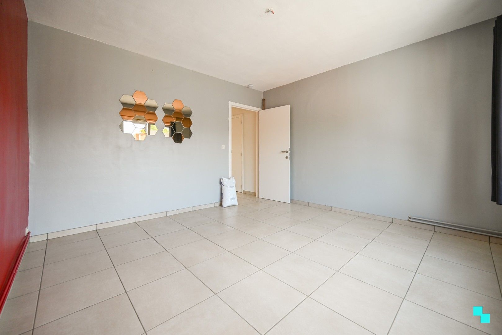 Energiezuinig, instapklaar tweeslaapkamerappartement te Roeselare foto 13