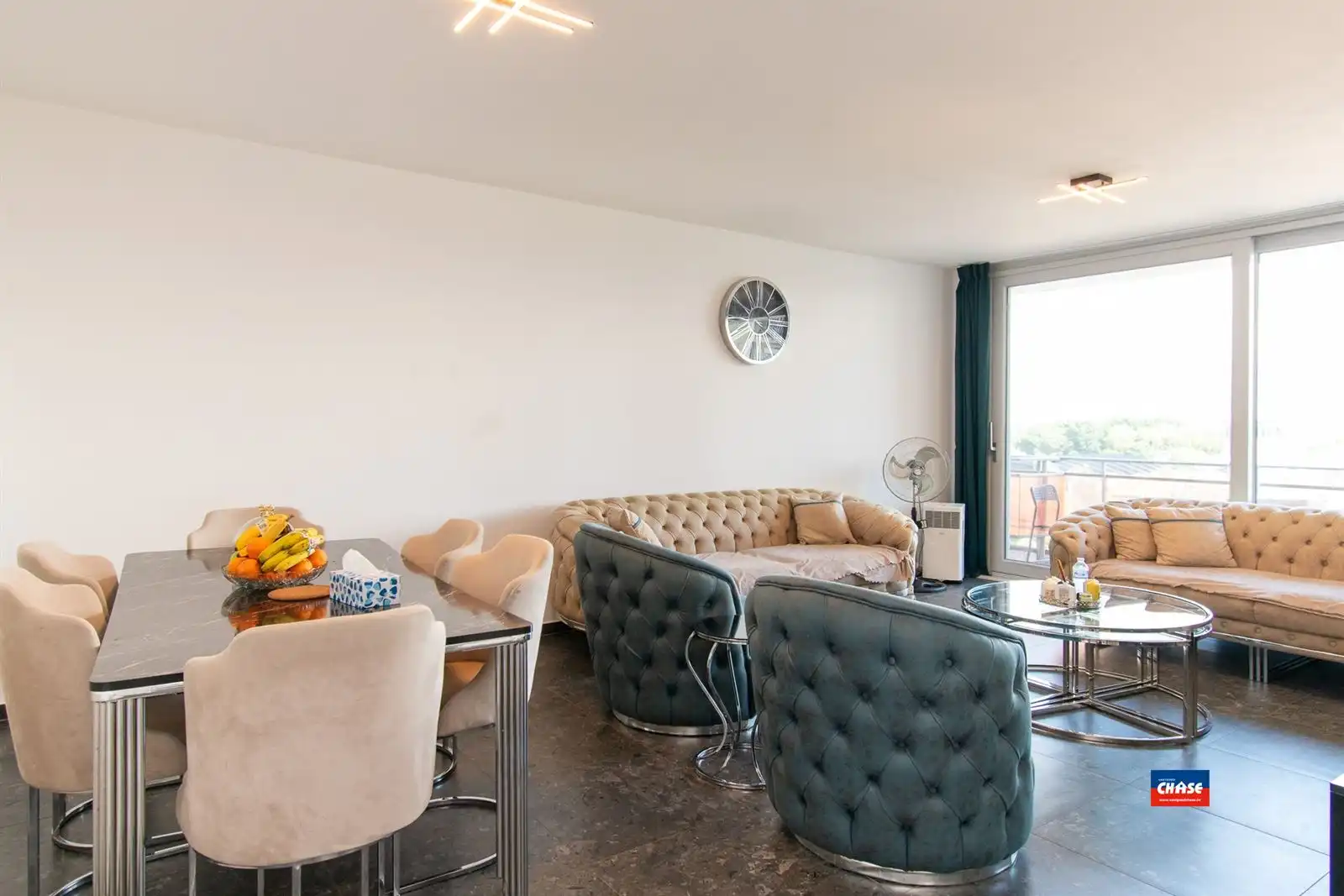 Instapklaar appartement met 3 slaapkamers, groot terras en kelderberging foto 3