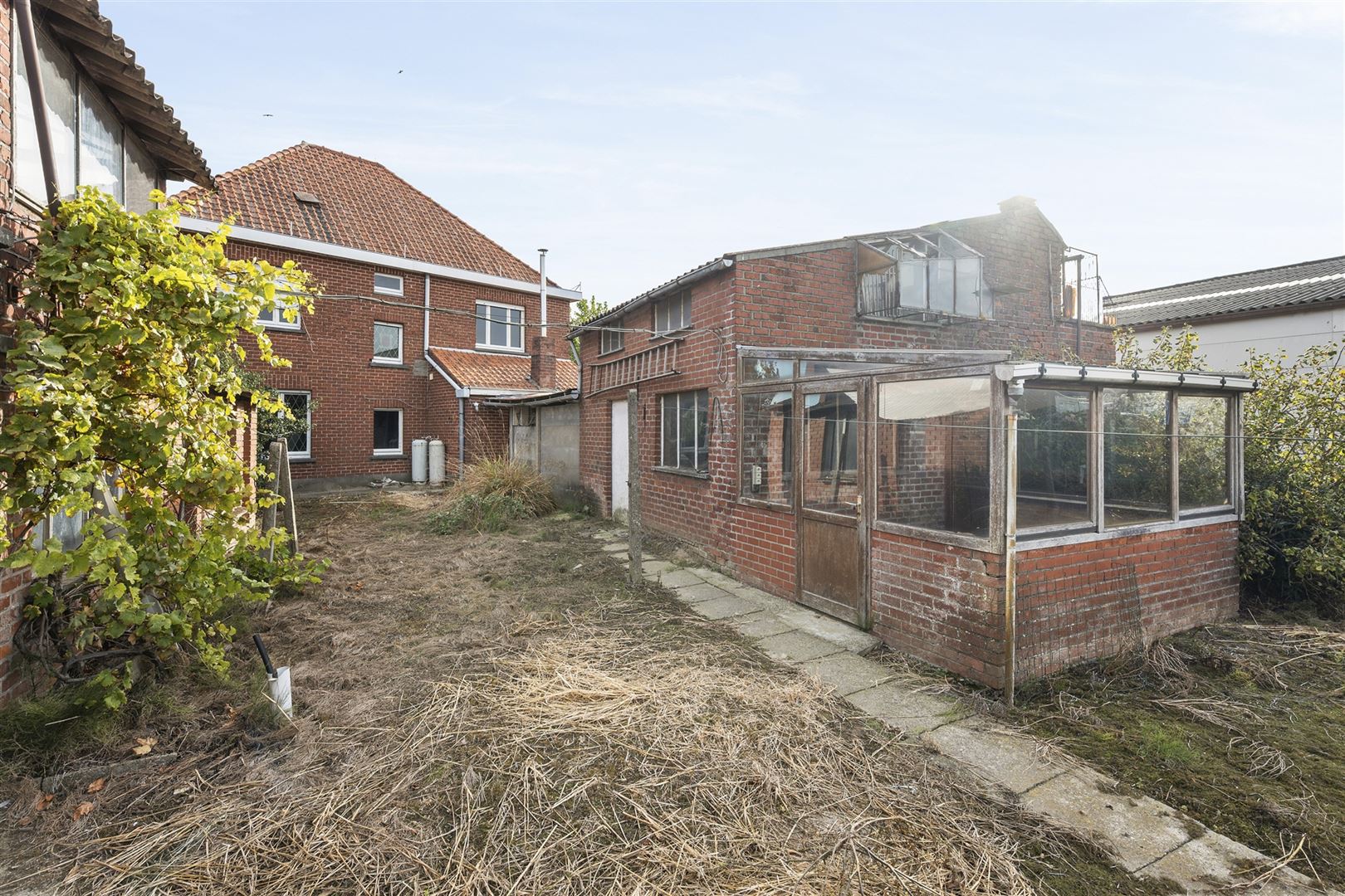 Te renoveren alleenstaande woning foto 23