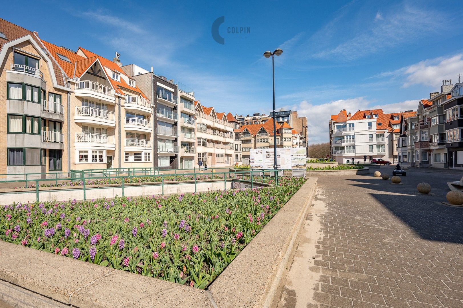 Stijlvol appartement nabij het Kinkhoornplein – met zijdelings zeezicht en zonnig terras ! foto 3