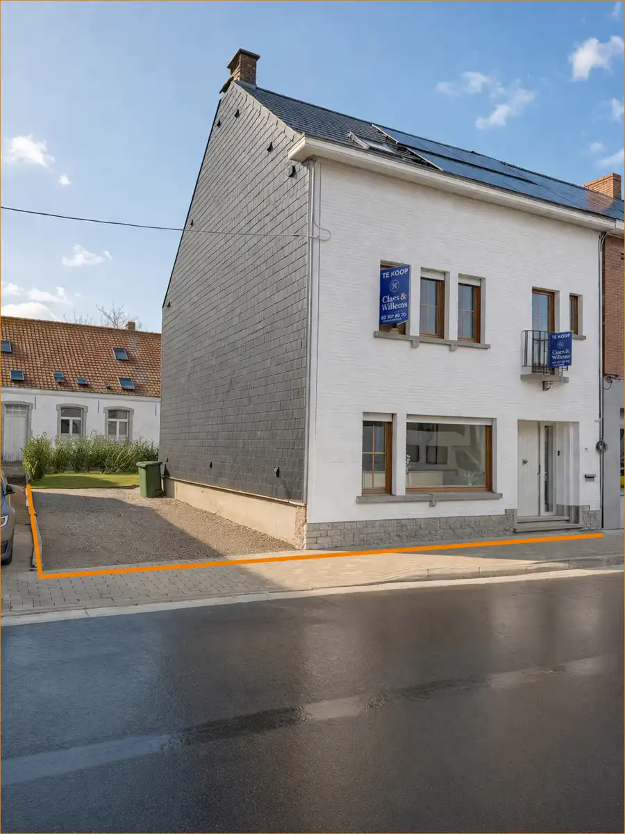 Ruime halfopen bebouwing met 3 slaapkamers en 2 badkamers foto 12