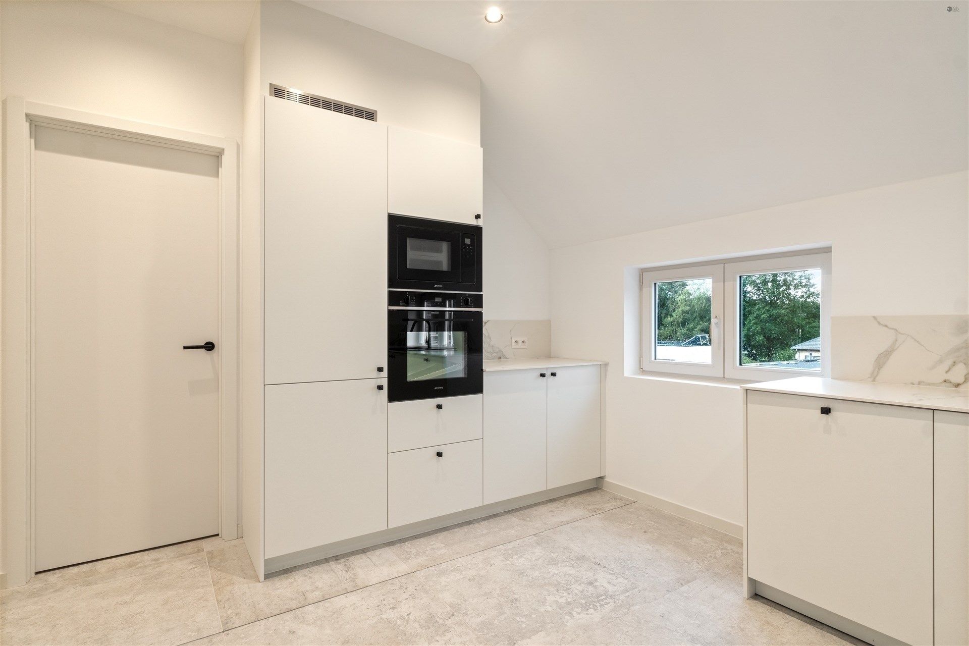 Uniek dakappartement in loftstijl foto 7