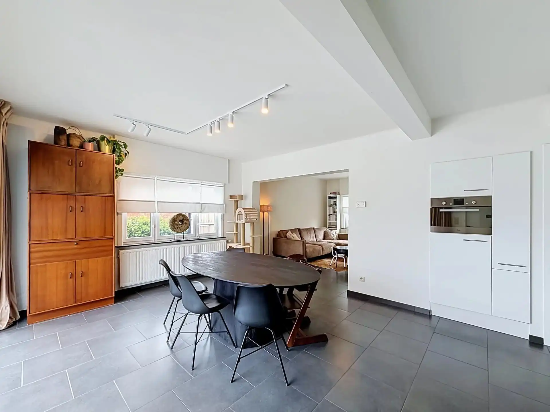 Instapklare gezellige woning op een mooi perceel met 3 slaapkamers en 2 badkamers foto 12