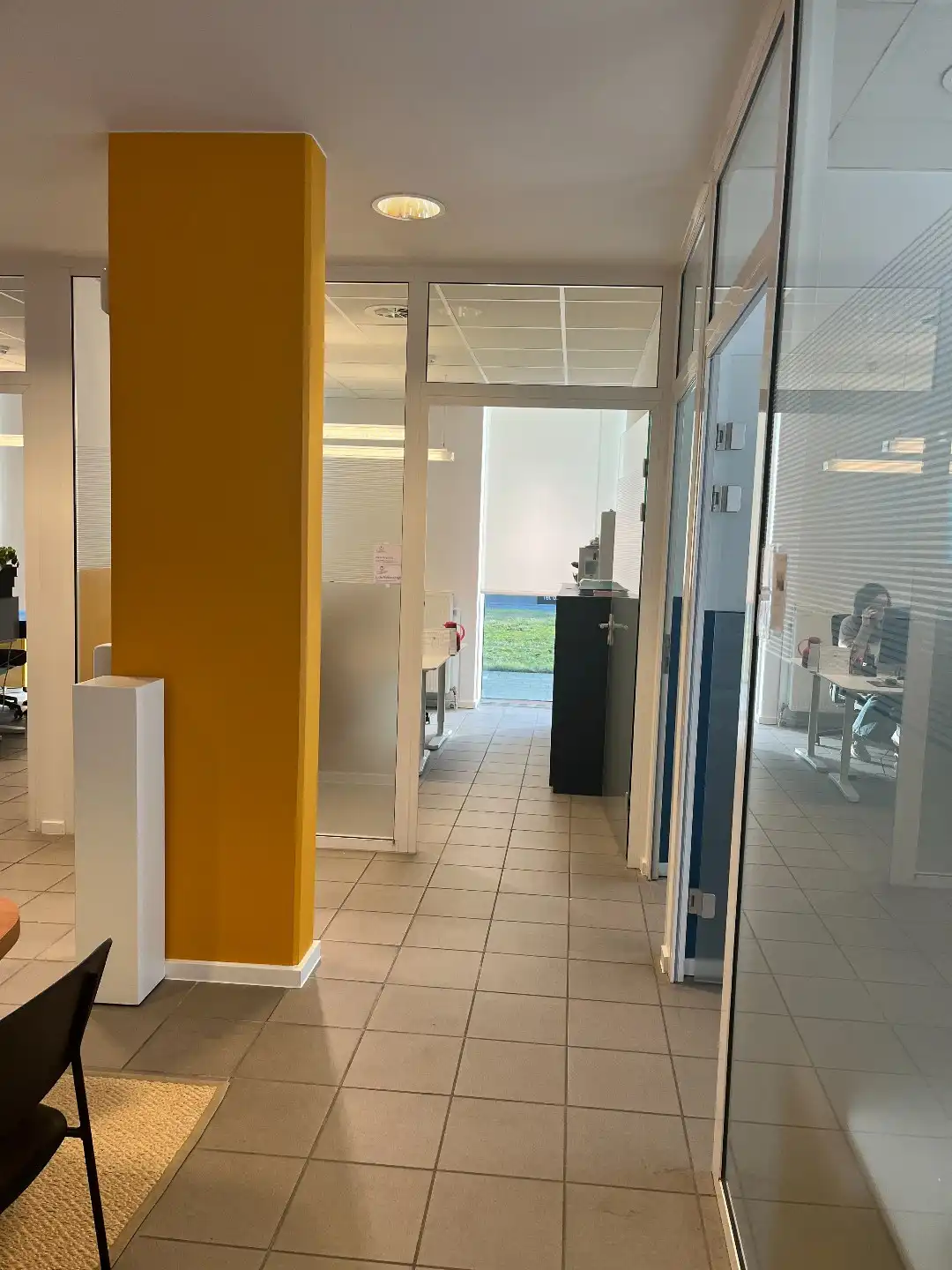 Ruim goed gelegen handelspand centrum Lommel foto 10