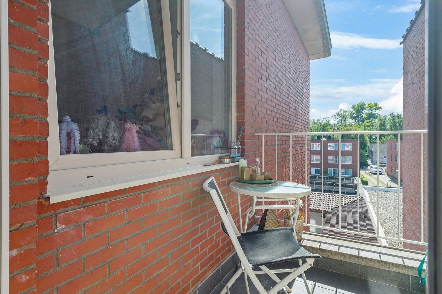 Instapklaar 2 SLPK appartement met een terras te Wijnegem! foto 14