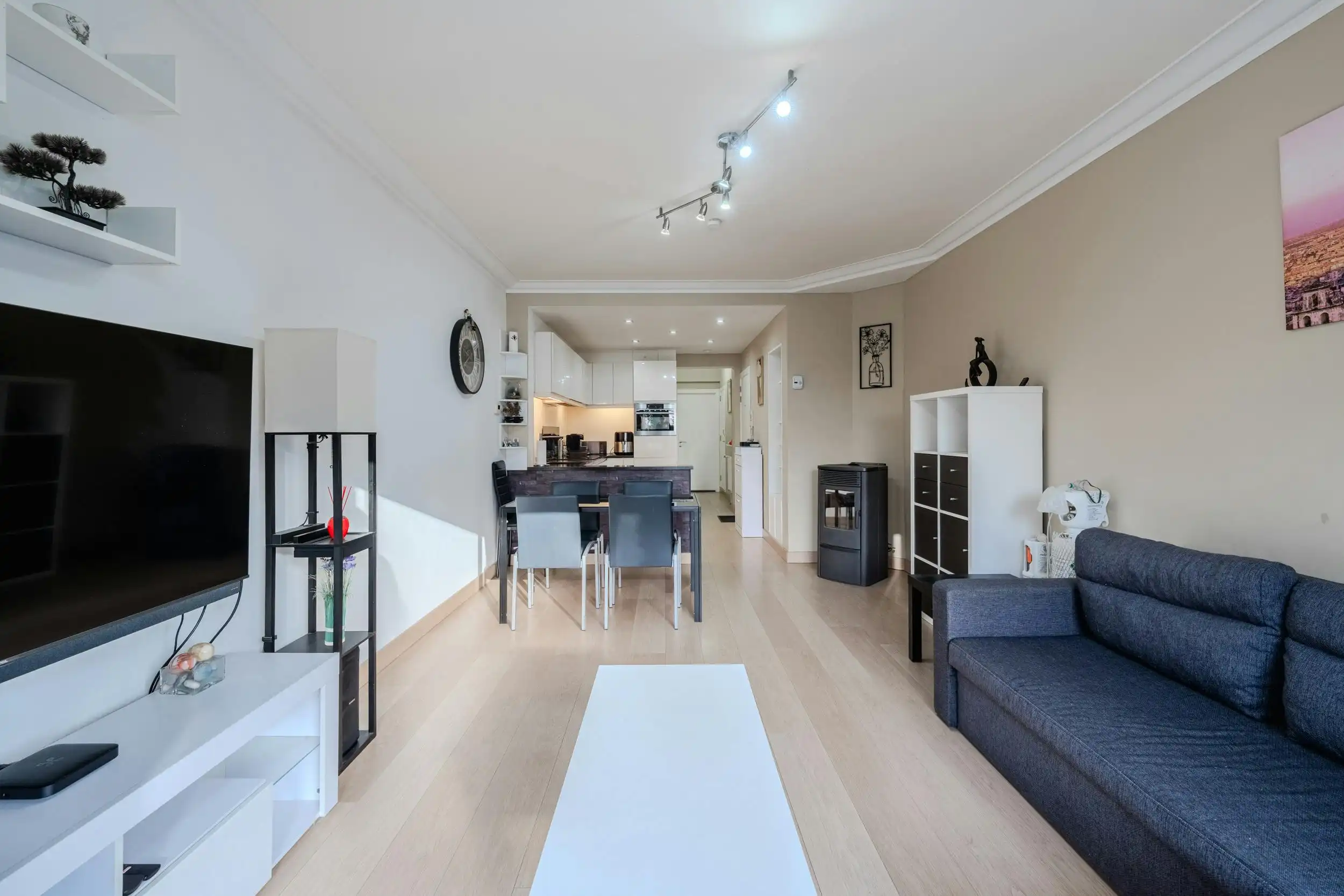 Instapklaar 1-slaapkamer appartement vlakbij zee te Oostende foto 9