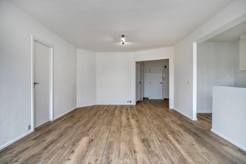 LICHTRIJK GERENOVEERD APPARTEMENT MET 3 SLAAPKAMERS IN CENTRUM GENT foto 3