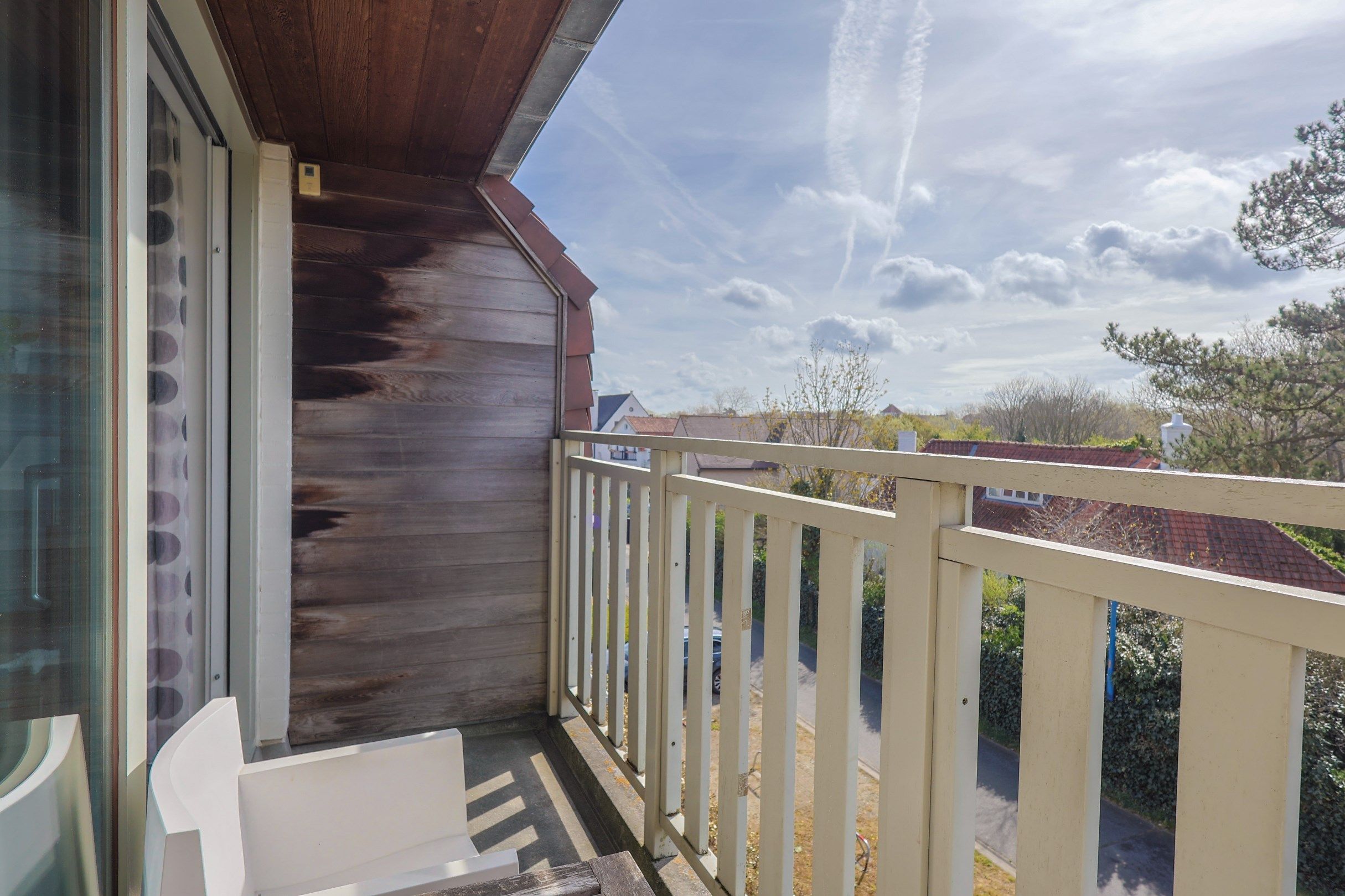 Duplex appartement met 3 volwaardige slaapkamers én autostaanplaats, vlak bij zee! foto 4