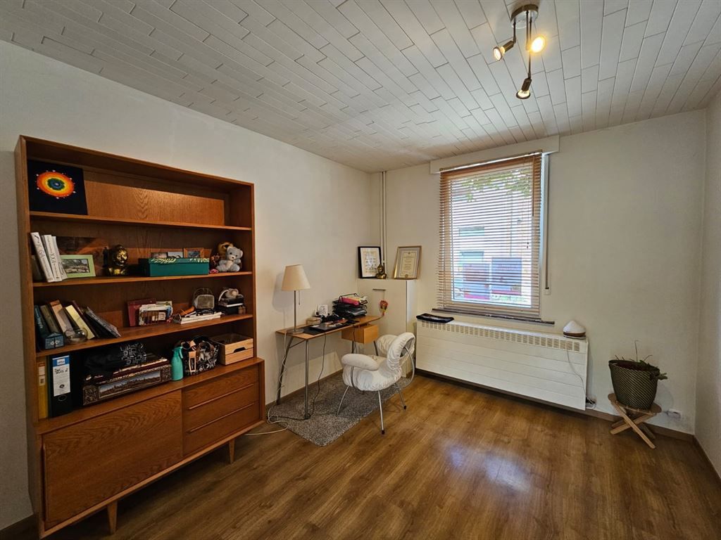prachtig gerenoveerde en bemeubelde woning foto 6