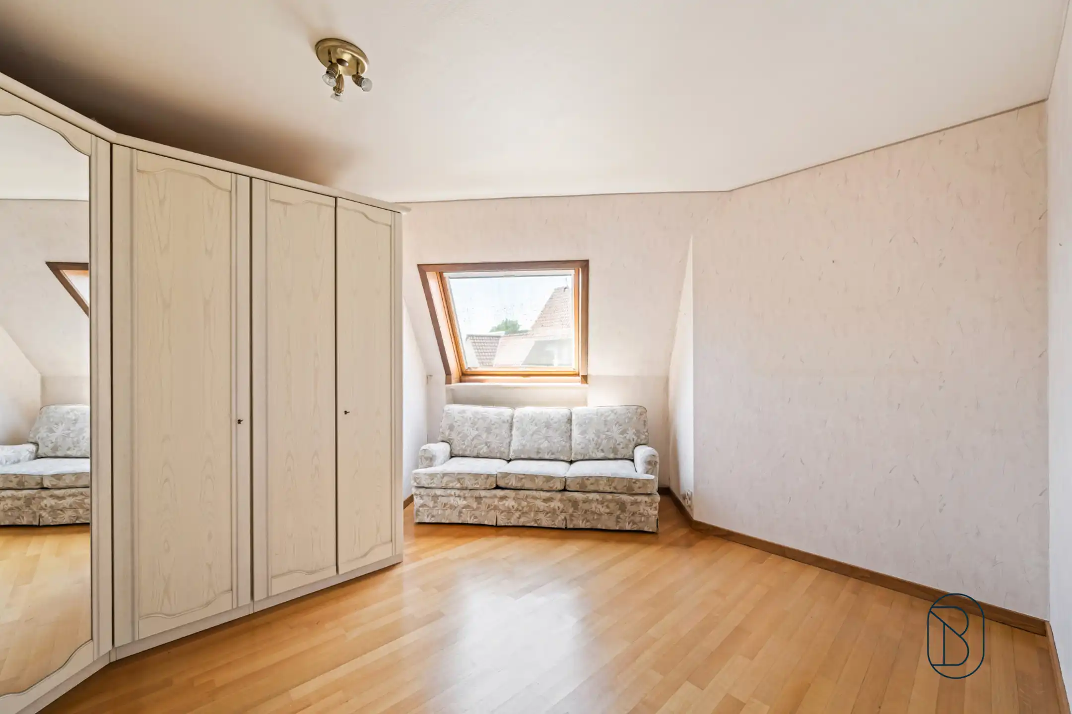 Topgelegen 2 SLK-appartement met veel potentieel foto 14