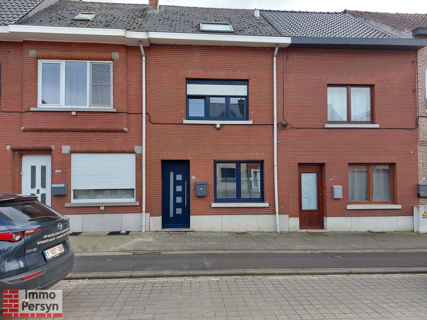 Gezellige rijwoning met kleine stadstuin foto {{pictureIndex}}