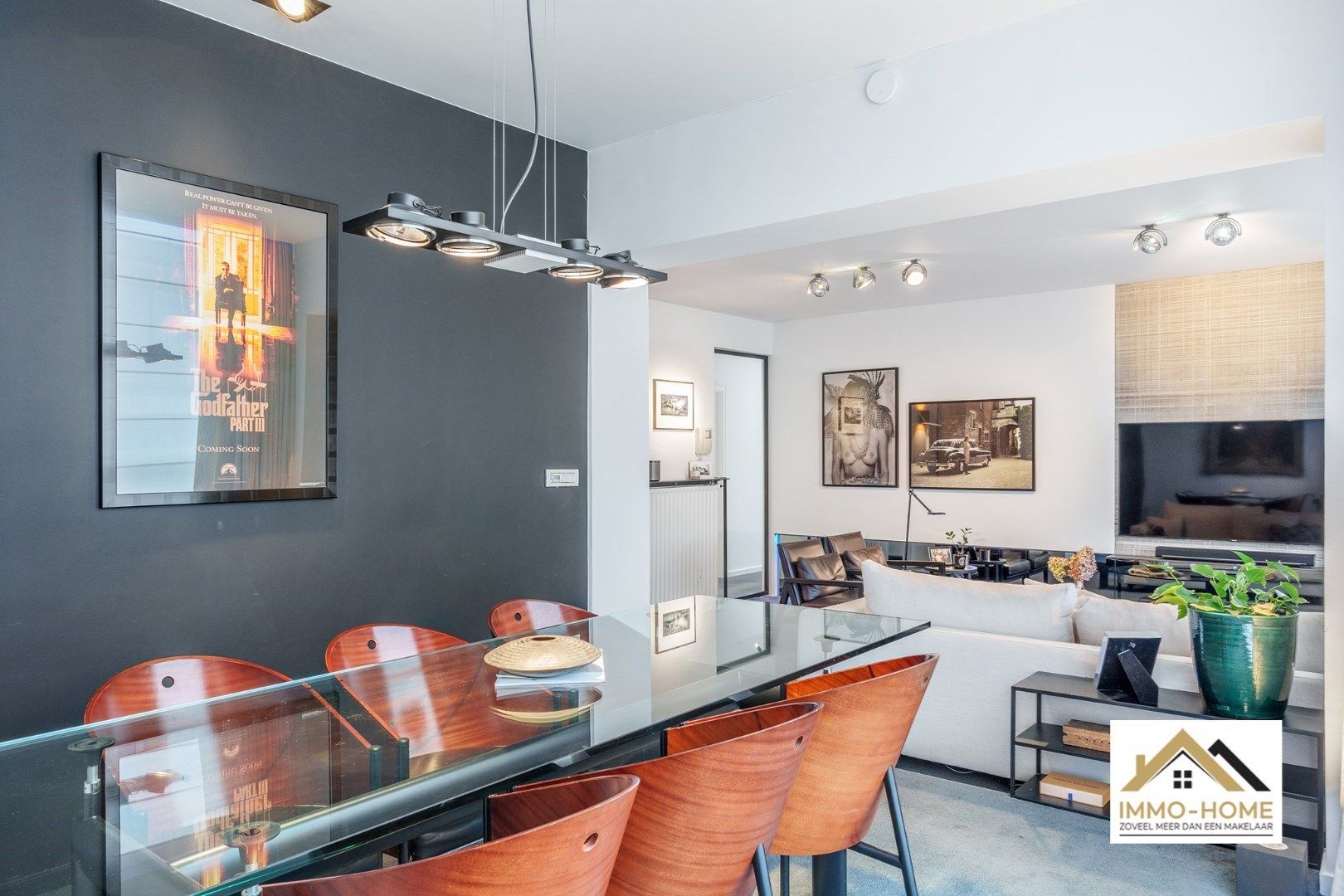 Gerenoveerd appartement met groot terras!! foto 10