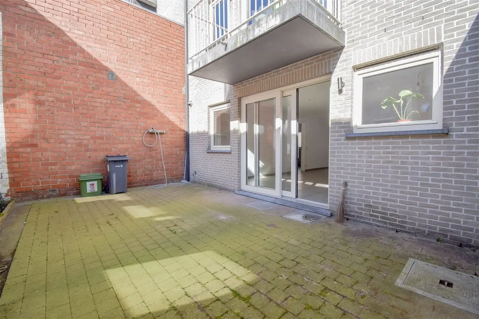 Instapklaar gelijkvloers appartement met ruim terras foto 11