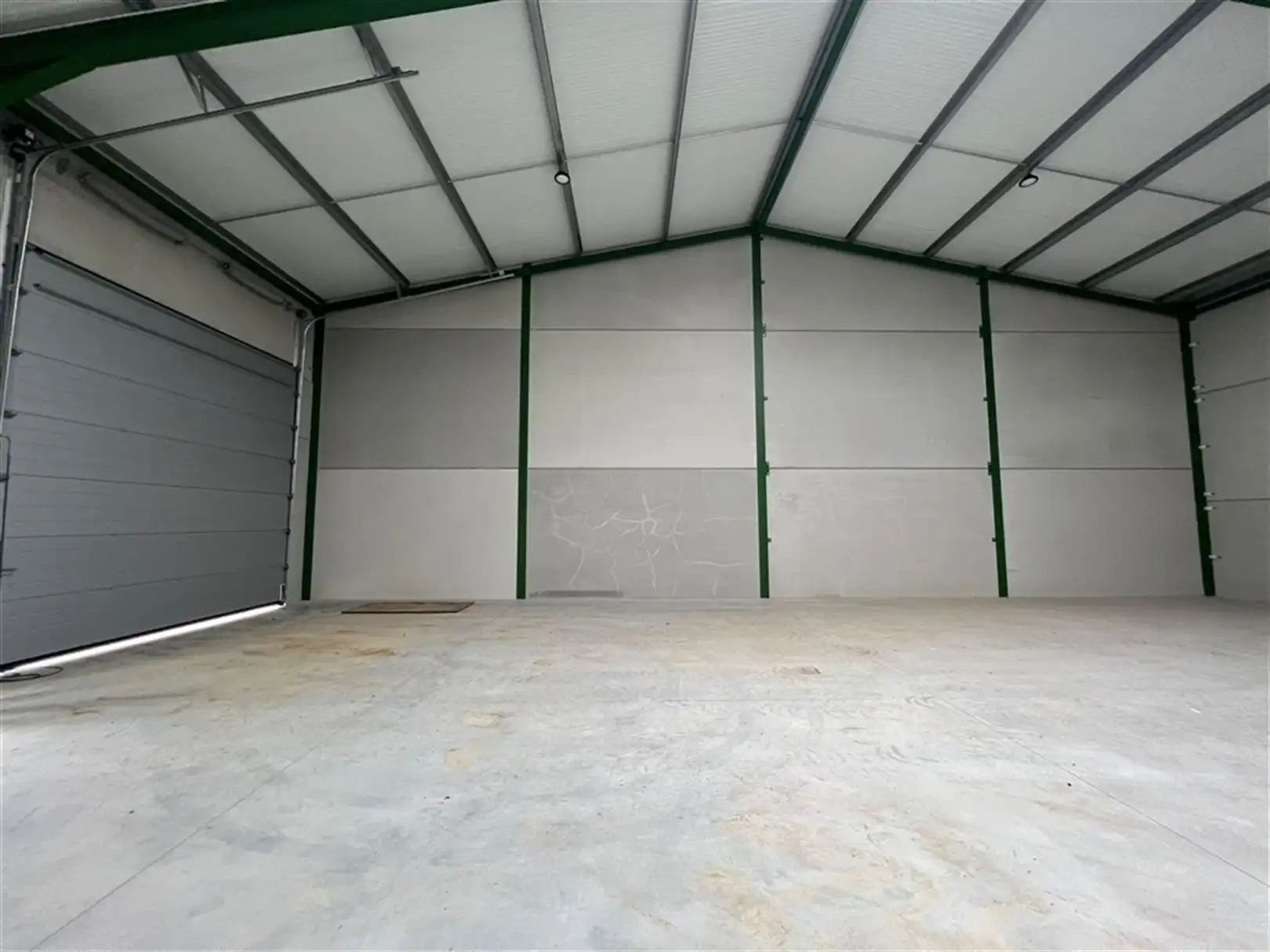 Nieuwbouw KMO units langs de E40 foto 10