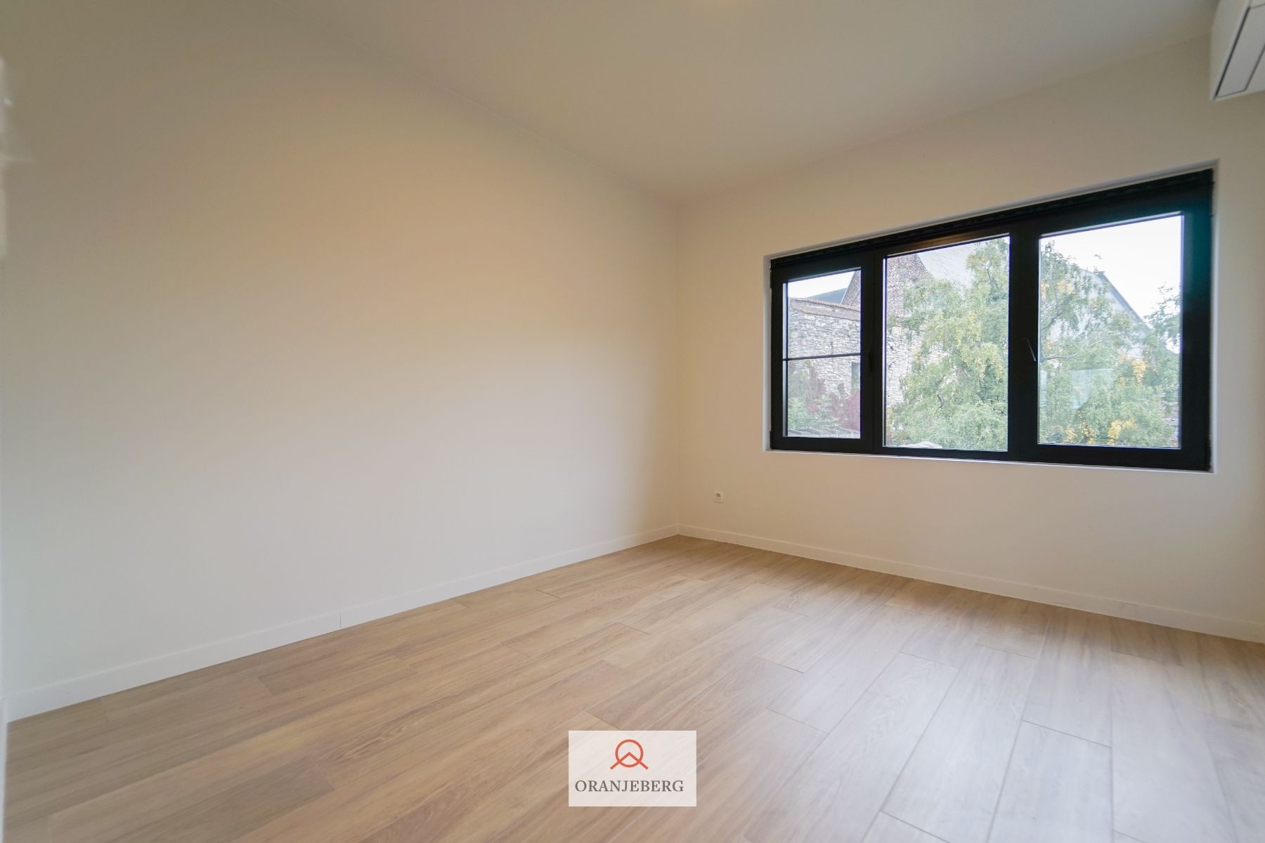 Appartement met prachtig zicht over de Portus Ganda foto 19