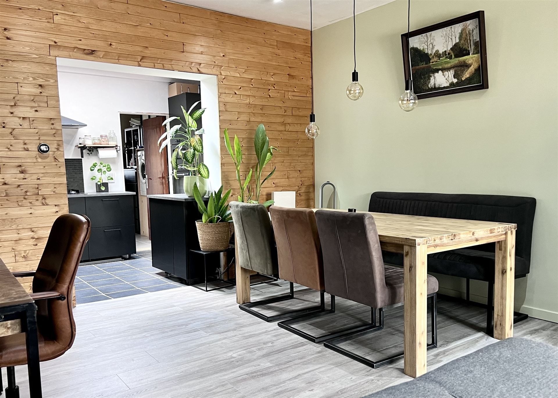 Charmante woning met tuin, garage en 2 staanplaatsen foto 5