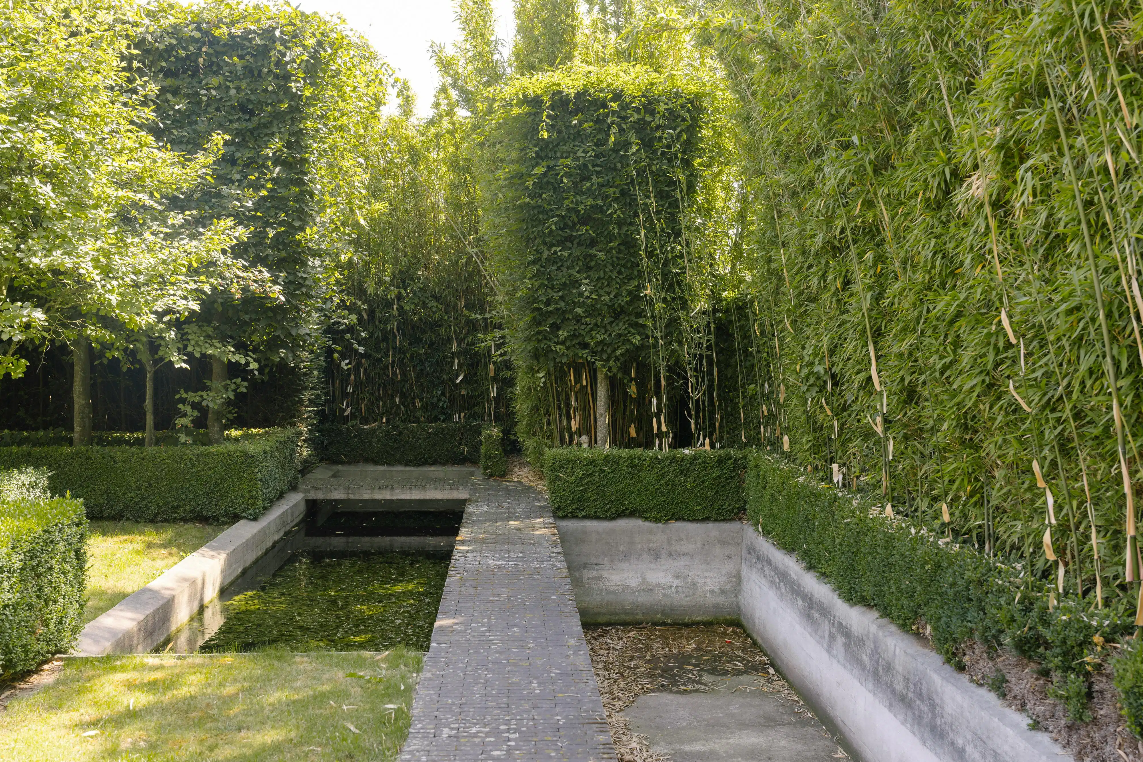 Uitzonderlijke villa met praktijk of kantoor in Ardooie foto 32