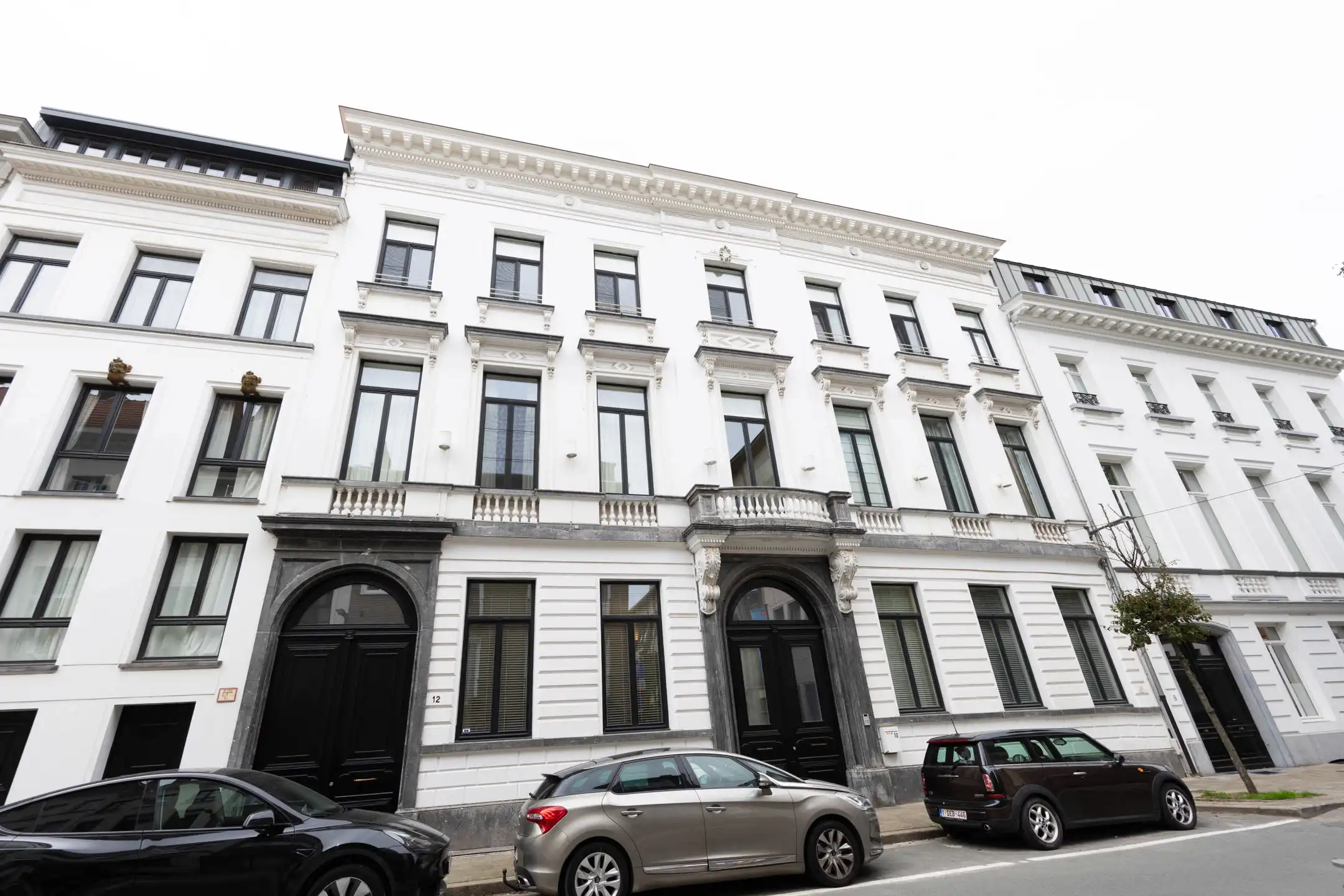 ANTWERPEN - Hoogwaardig gemeubeld appartement nabij het Zuid foto 3