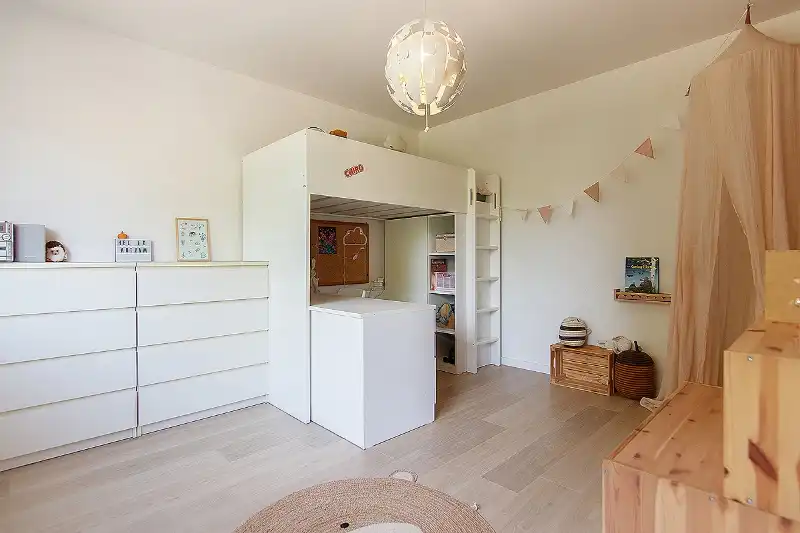Zeer recent, doordacht en ingrijpend gerenoveerde gezinswoning gelegen op een zeer gewilde locatie! foto 20