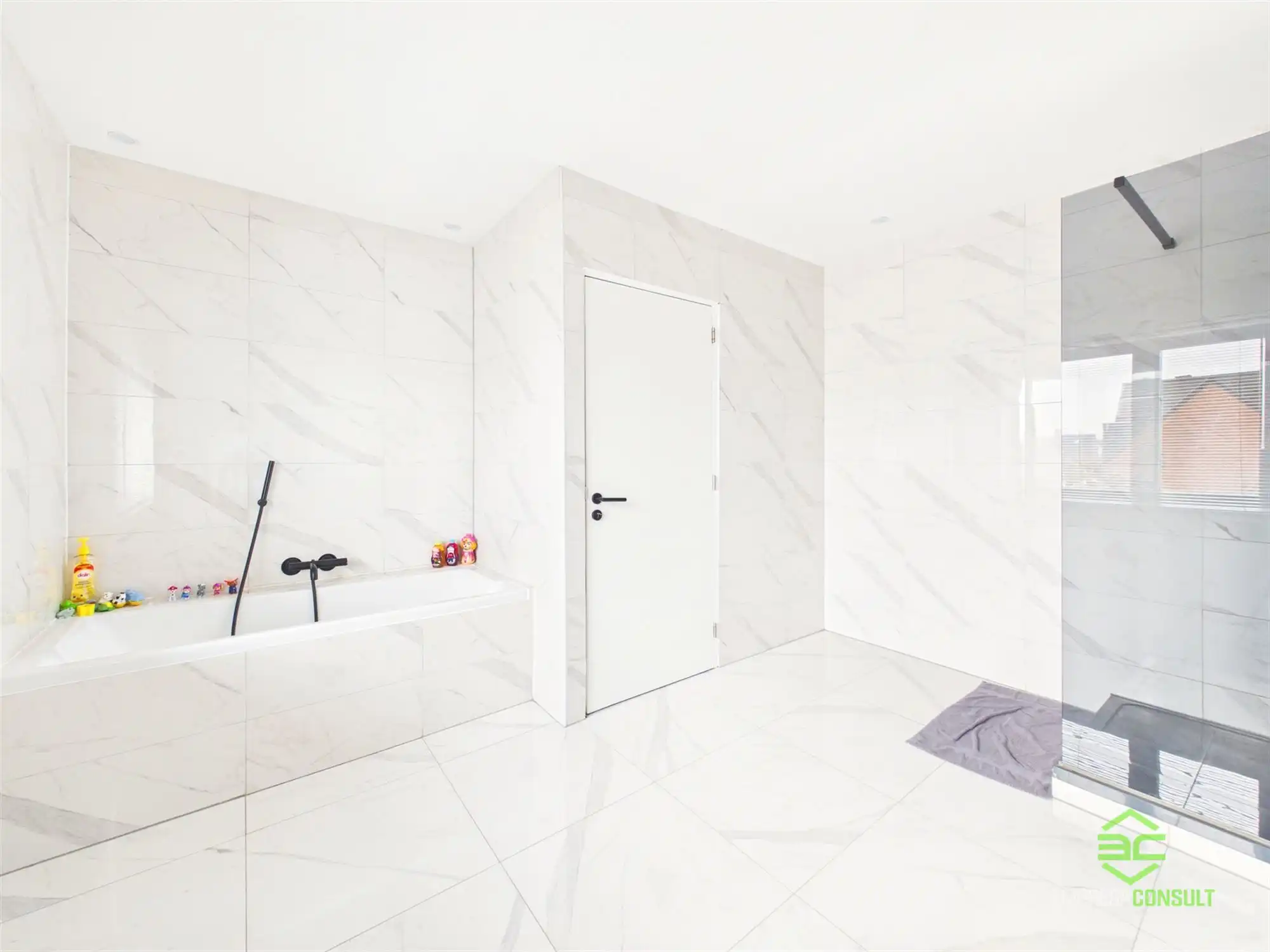 Instapklare gerenoveerde woning met zwembad op 22a 82ca! foto 19