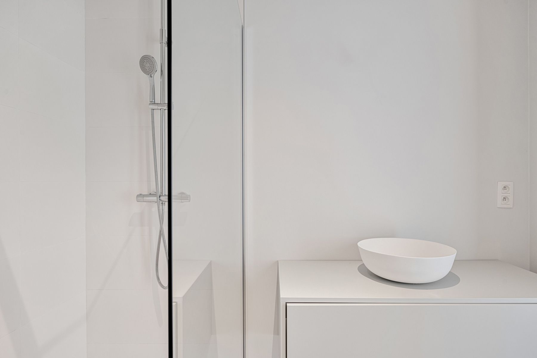 Stijlvol Nieuwbouwappartement te Huur in centrum foto 8