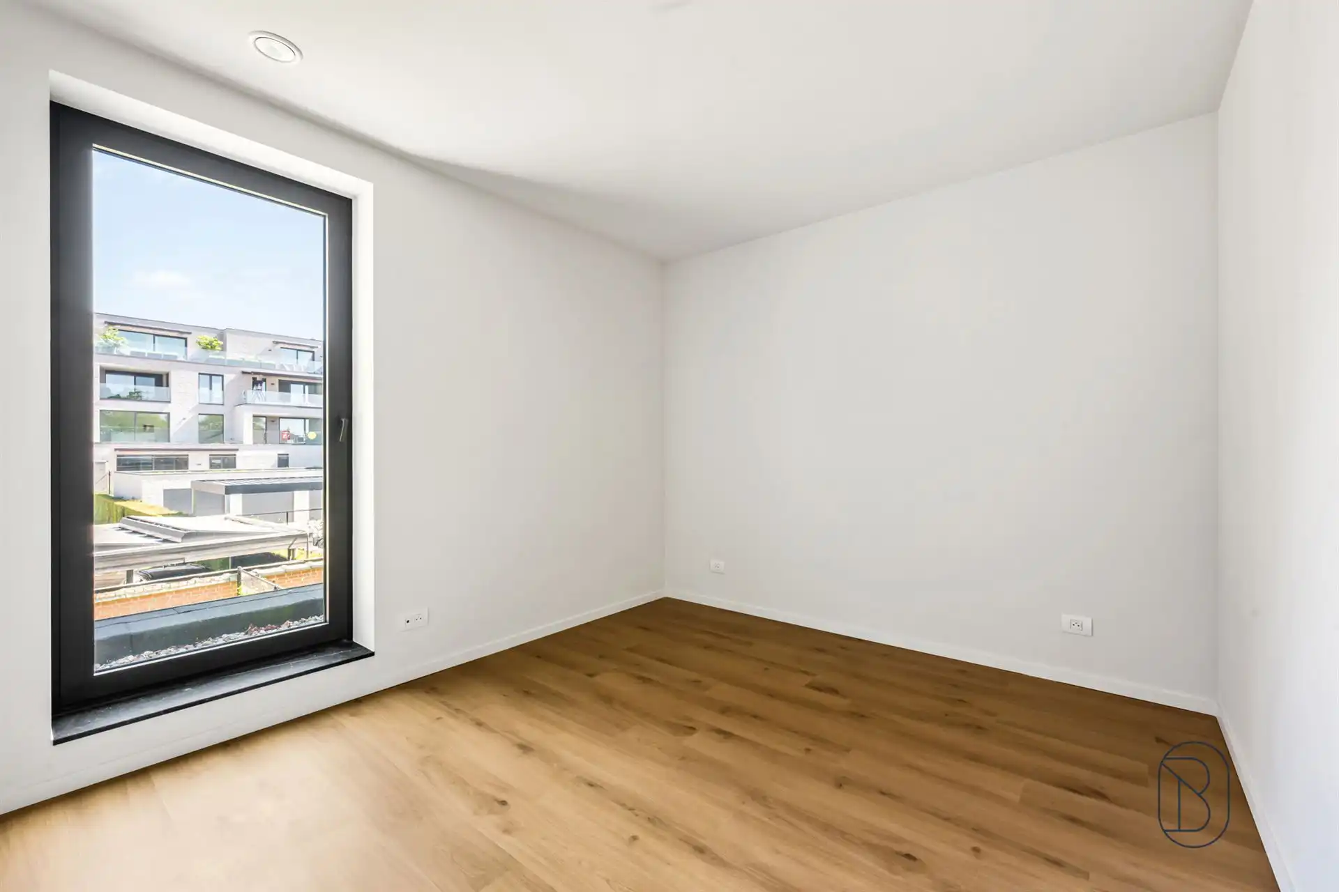 Kwalitatief afgewerkte nieuwbouw met 3 slk, E-peil 0. foto 11