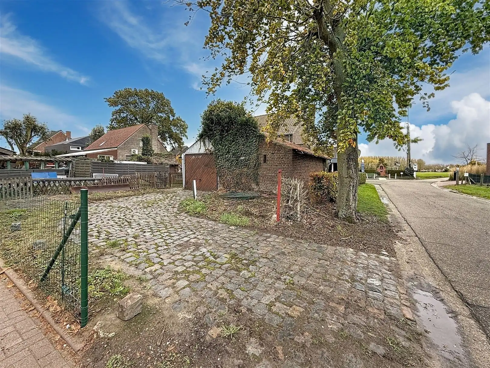 Te renoveren woning met bijgebouwen, tuin, 7a 91ca foto 7