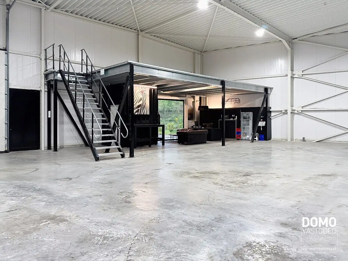 Centraal gelegen KMO unit te Hasselt. foto 6