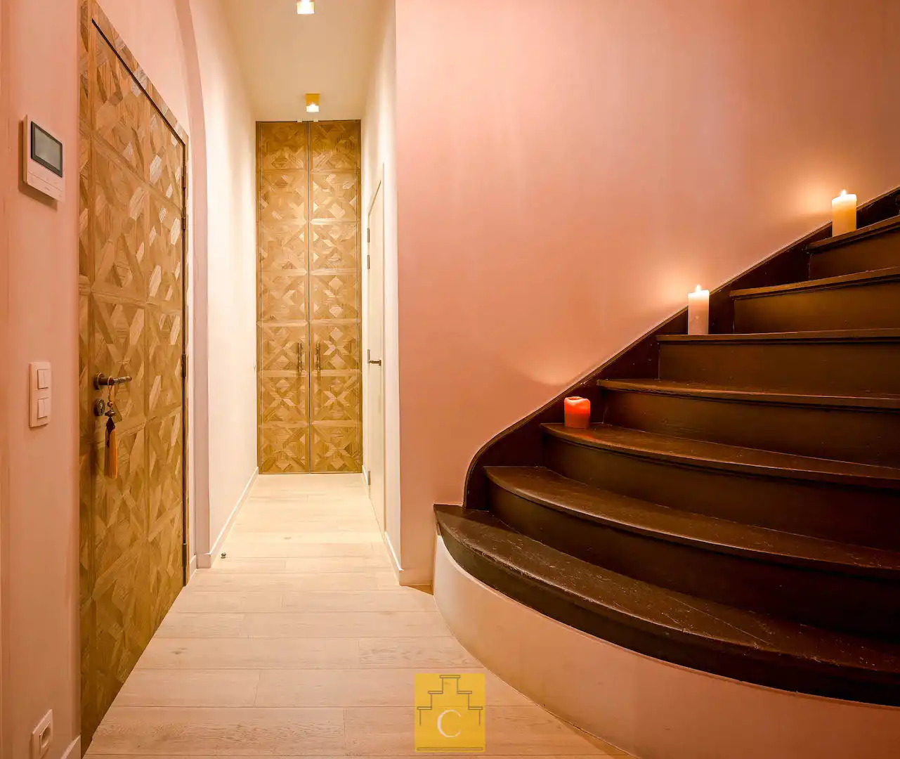 Uitzonderlijk en instapklaar appartement op toplocatie achter het Belfort te Brugge foto 2