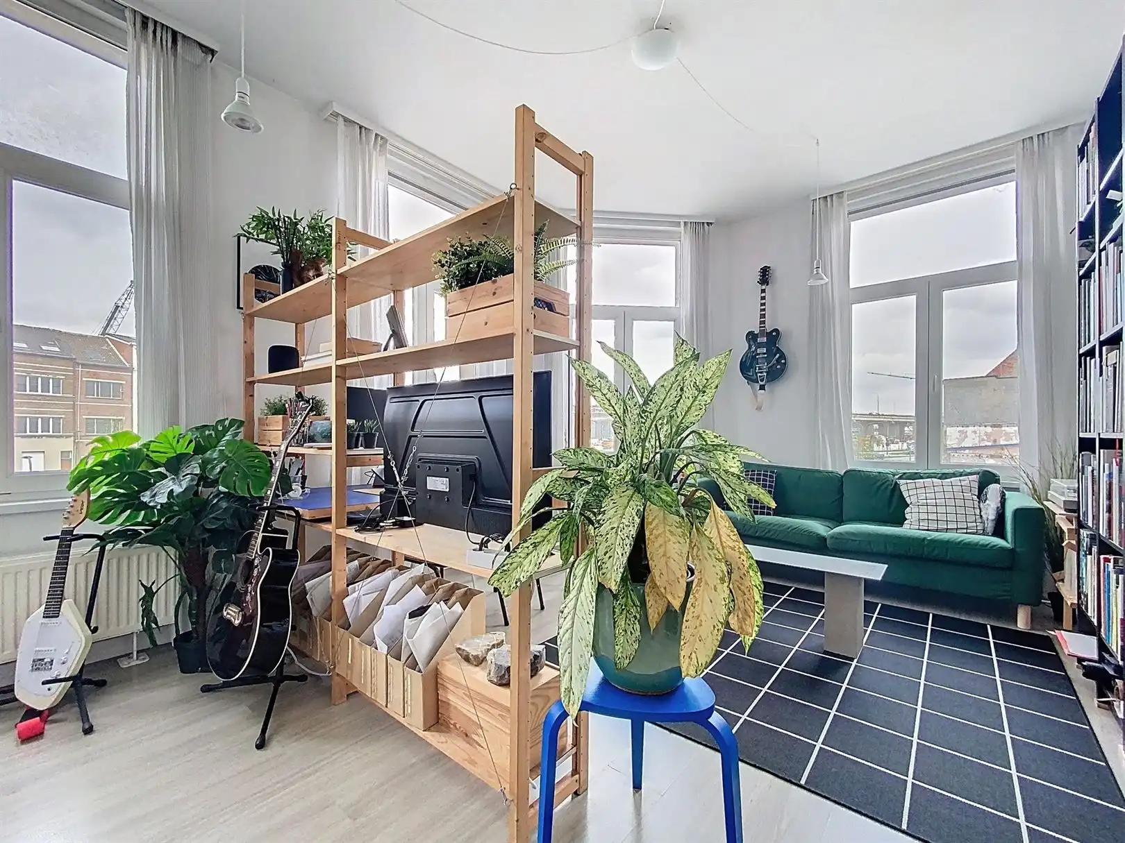 Instapklaar appartement aan de IJzerlaan foto 3