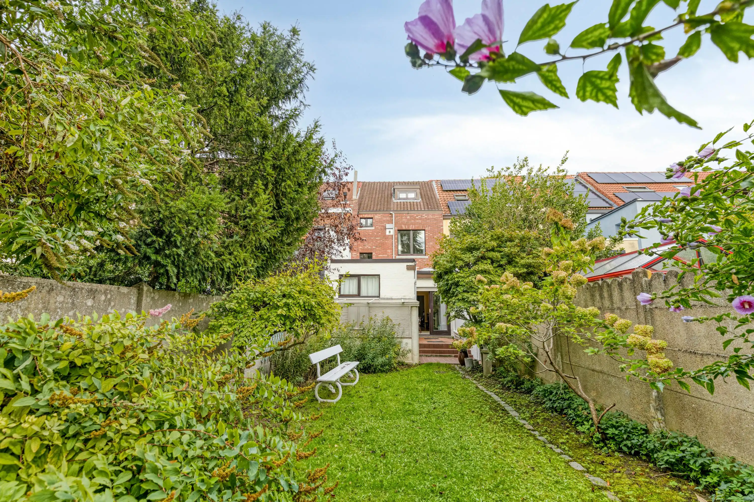 Huis te koop met veel mogelijkheden en tuin te Gentbrugge  foto 3