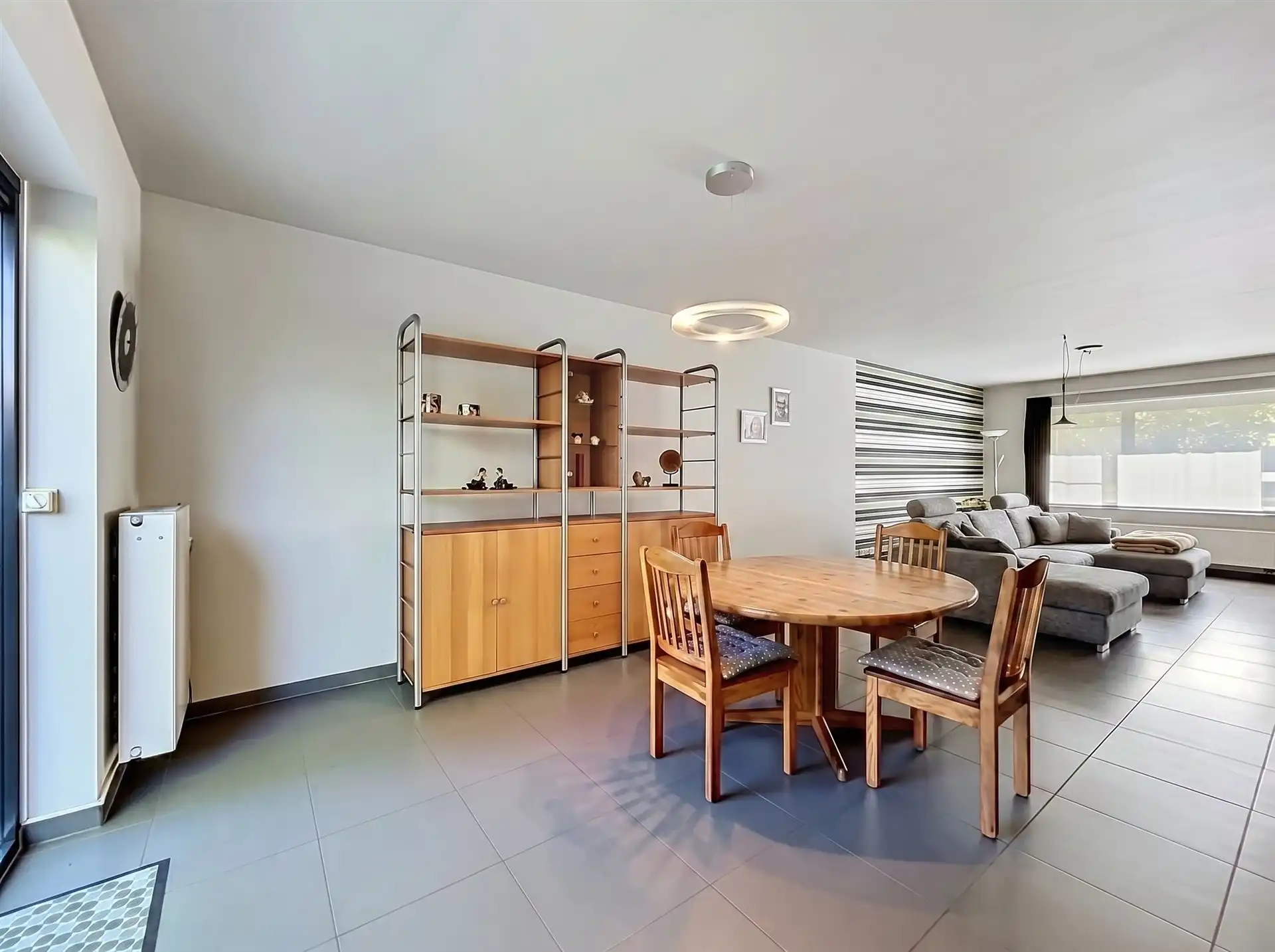 recente energiezuinige gezinswoning met 3 slaapkamers, gezellige tuin en carport . foto 7