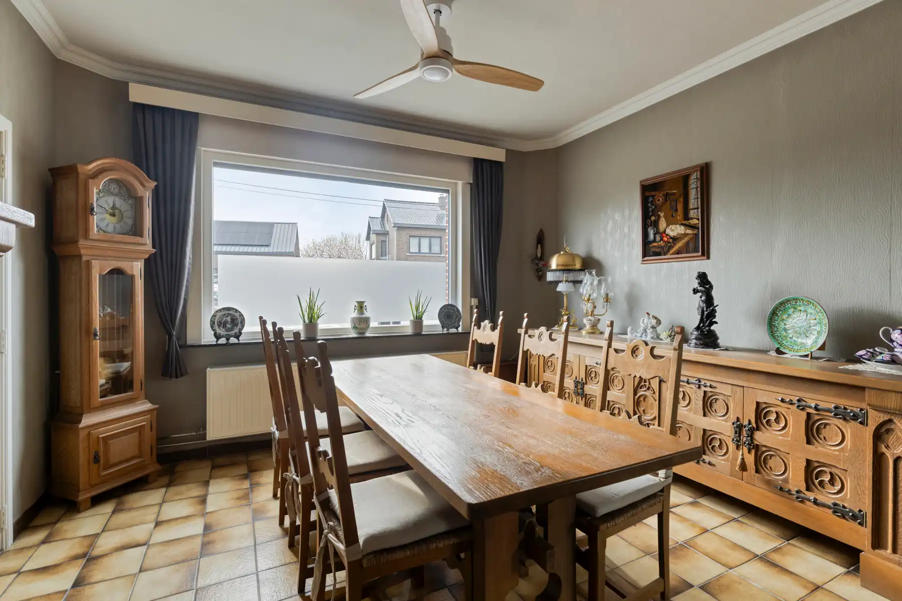 Solide 3-gevelwoning op centrale ligging foto 2
