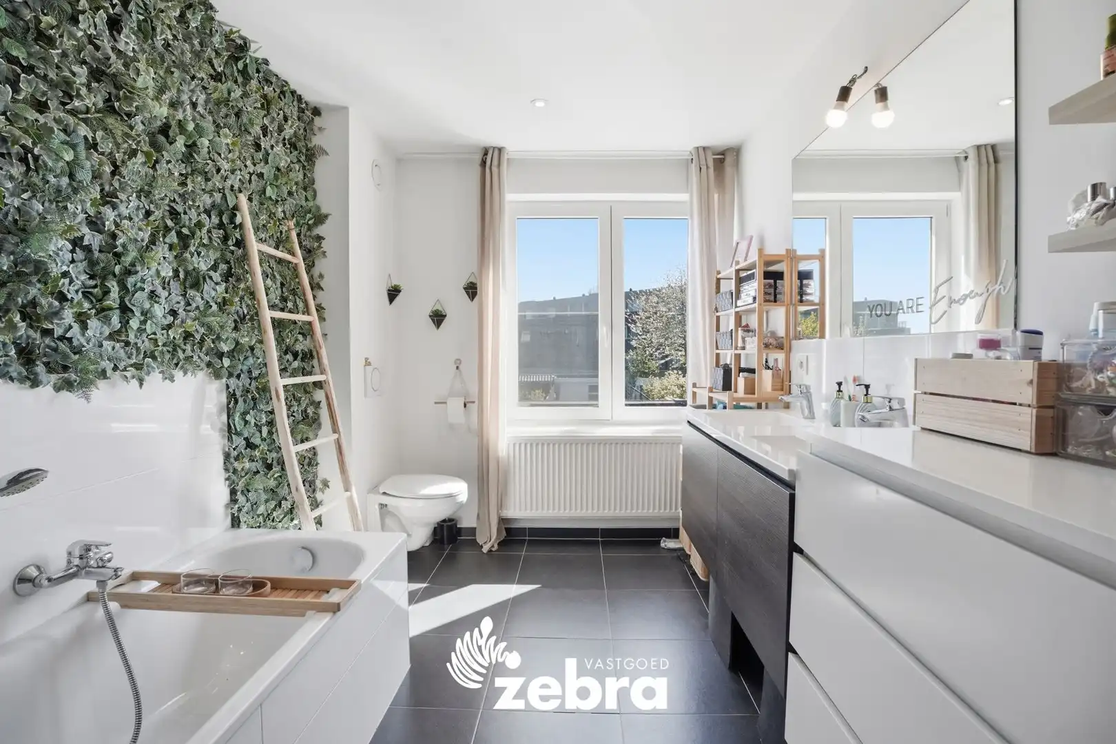 Instapklare, volledig gerenoveerde woning in Tielt met tuin, terras en uitweg! foto 20