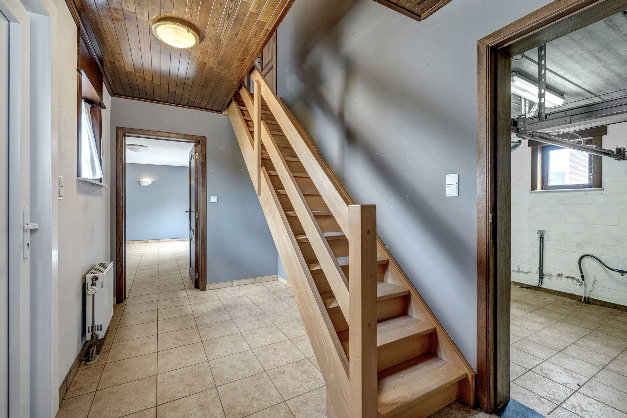 Te renoveren halfopen bebouwing met 2 slaapkamers  foto 3