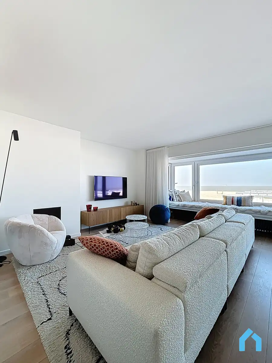 Luxe appartement met sublieme afwerking en frontaal zeezicht te huur! foto 2