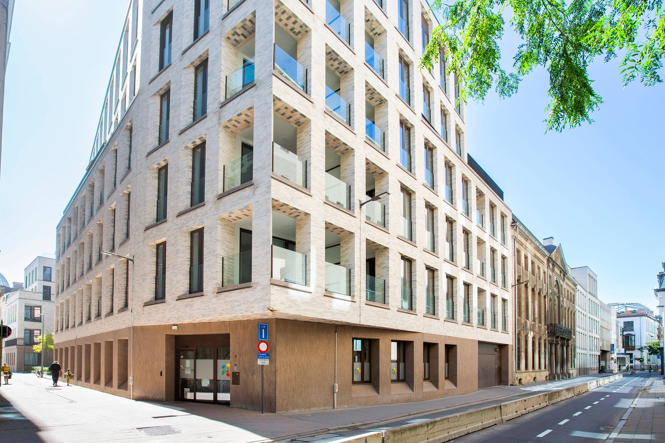 ()=>{if(producerUpdateValueVersion(node),producerAccessed(node),node.value===ERRORED)throw node.error;return node.value} Cellebroedersstraat 6/11.06 - 2000 Antwerpen