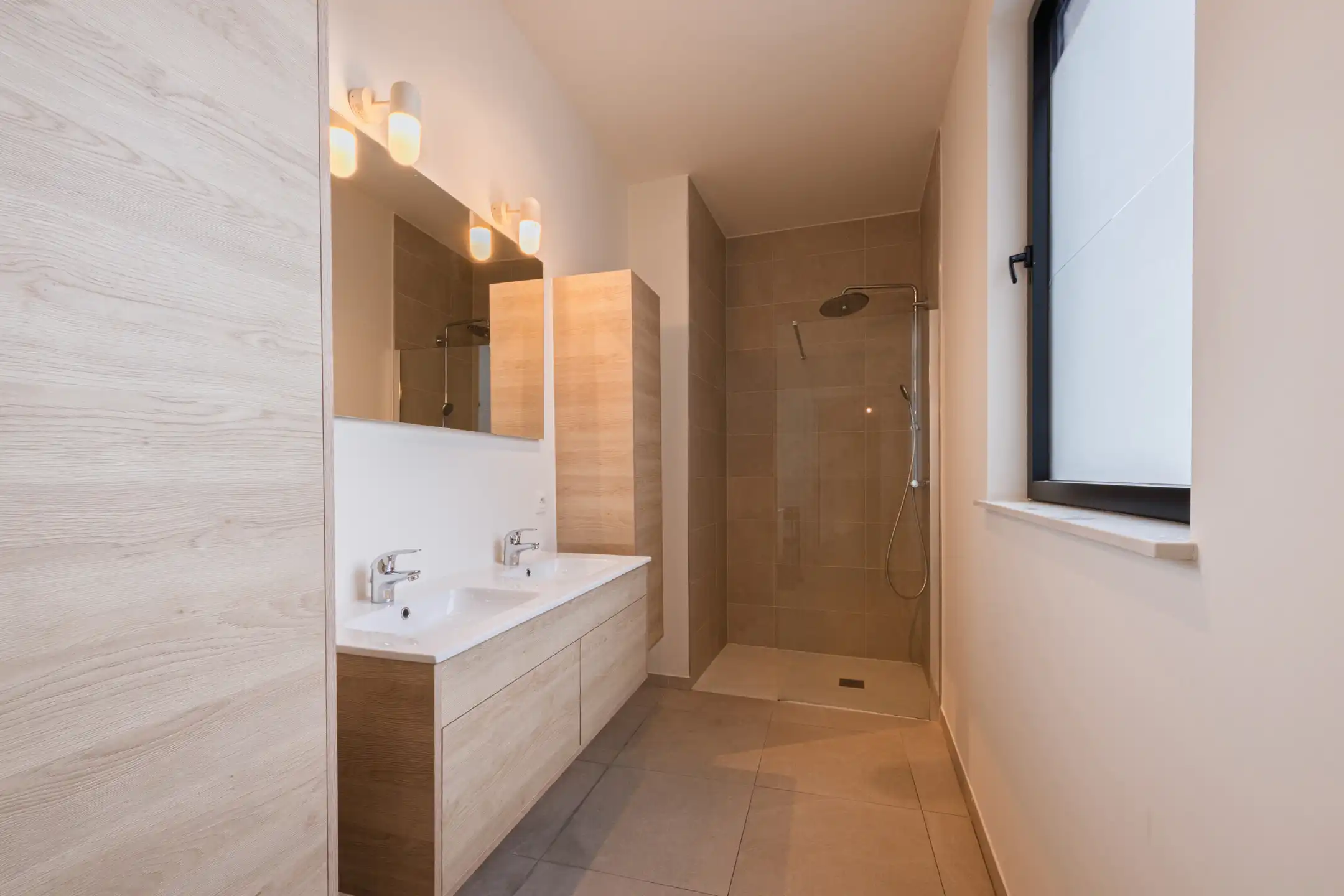 ANTWERPEN CENTRUM - Lichtrijk appartement foto 10