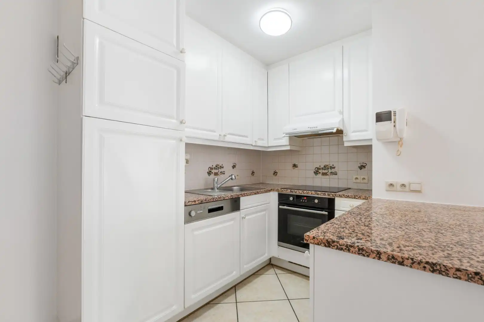 Gelijkvloers appartement met 2 slaapkamers en zeezicht  foto 9