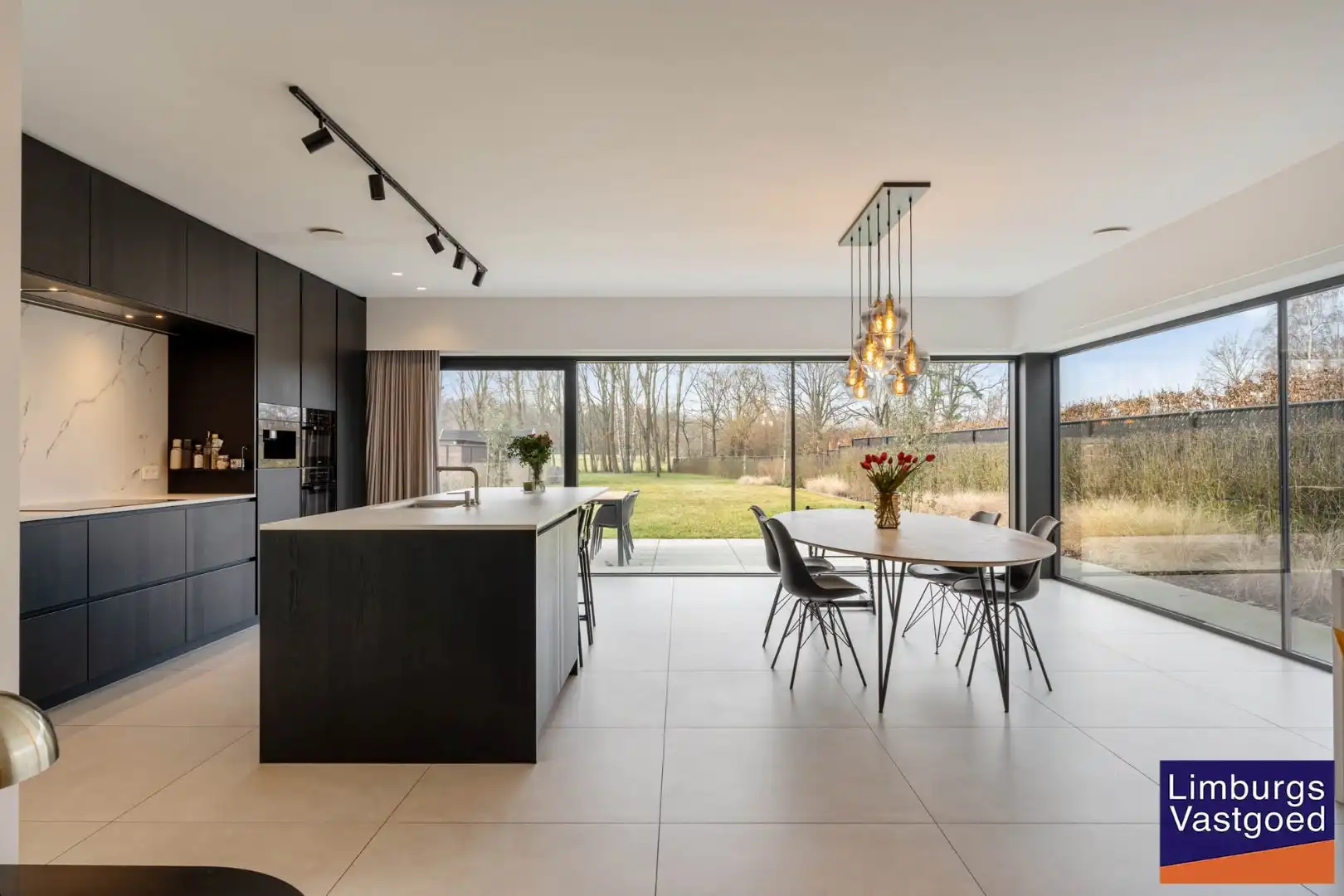 Hoogwaardig afgewerkte gezinswoning, 4 slpk, op 48a23ca, nabij centrum foto 6