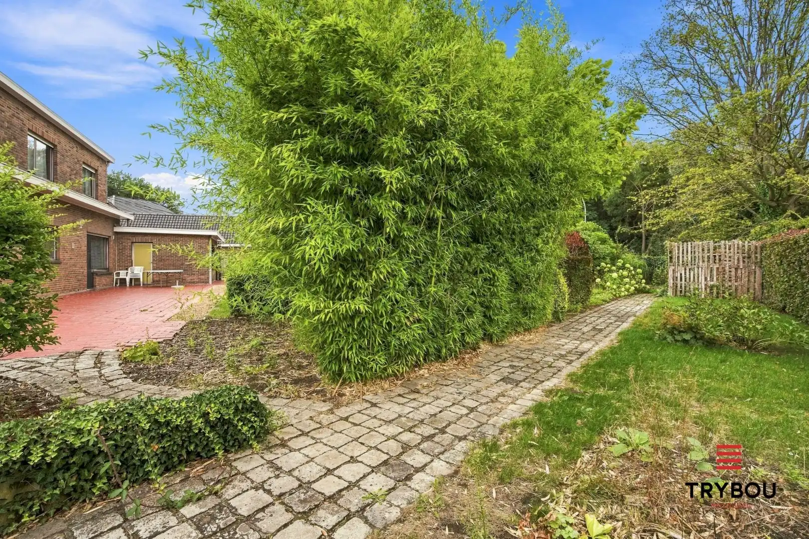 Ruime alleenstaande villa op een royaal perceel van 1265m² foto 25