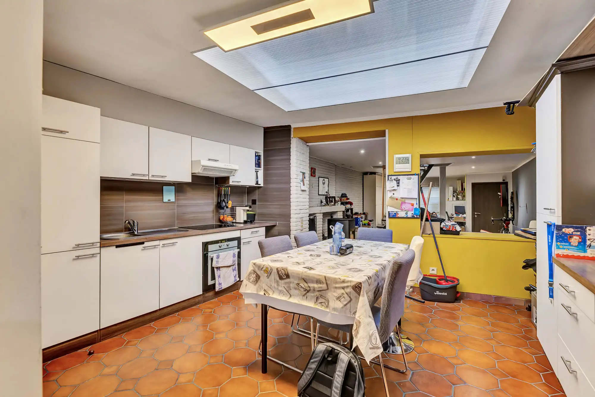 Gesloten bebouwing met 4 slaapkamers en tuin foto 7