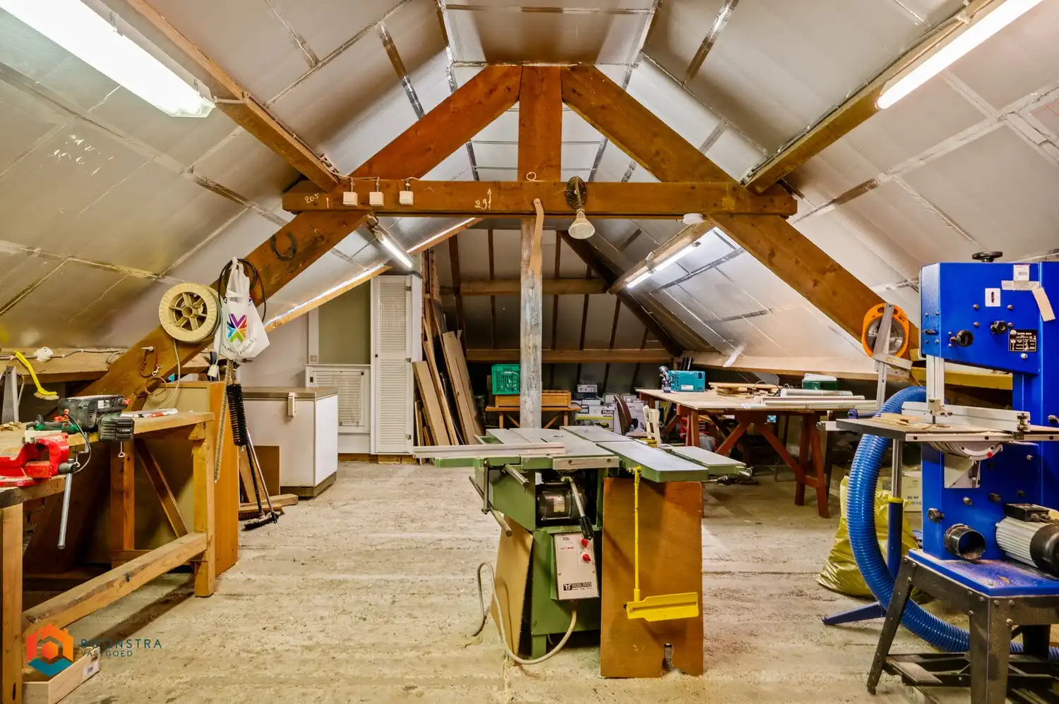 Ruime woning met 4 slpkrs, sfeervolle tuin en bijgebouw op perceel van 2206m² te Duffel foto 15