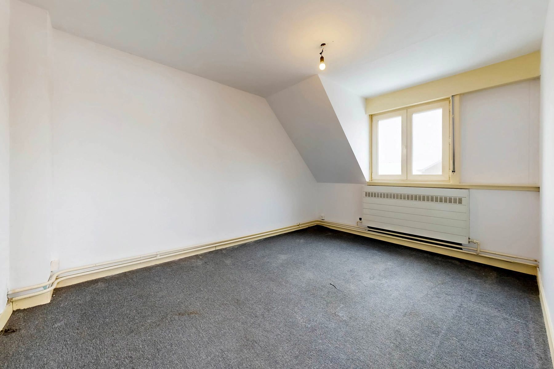 Halfopen bebouwing met 3 slaapkamers, garage en tuin foto 14