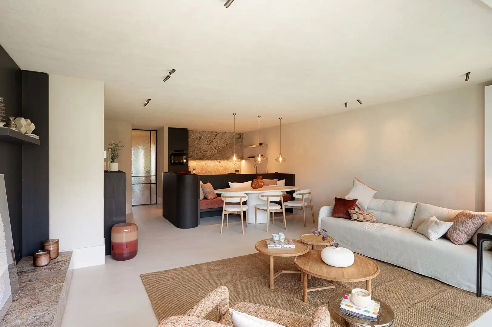 Stijlvol gerenoveerd appartement op toplocatie in het Zoute. foto 7