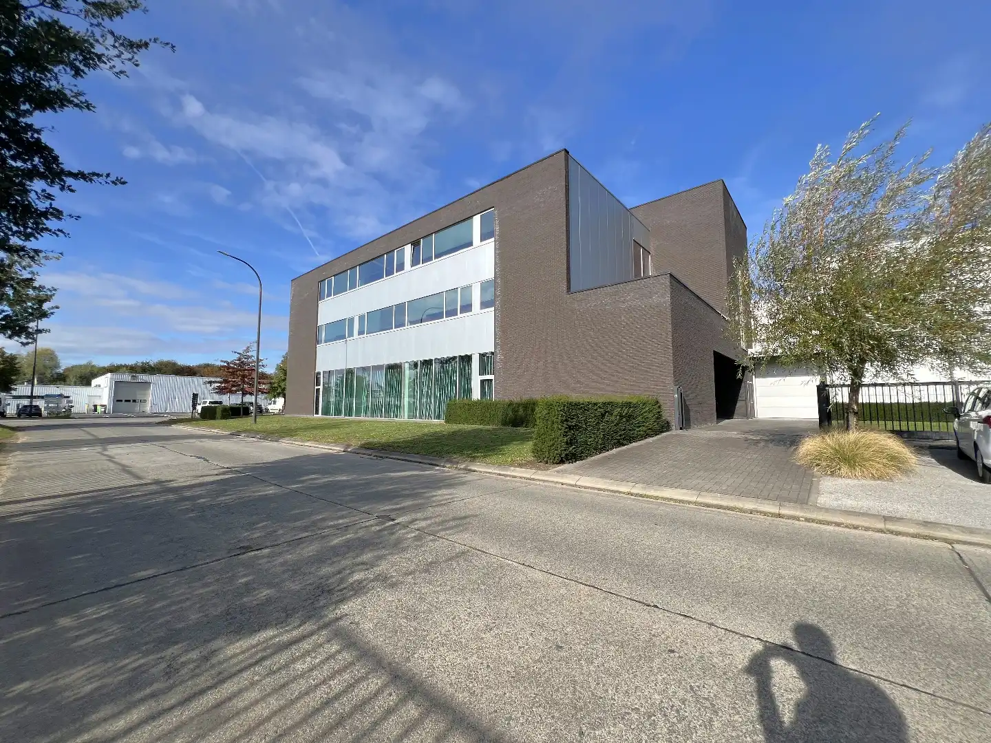 Magazijn met laadkades te huur nabij E17 in Zele foto 11