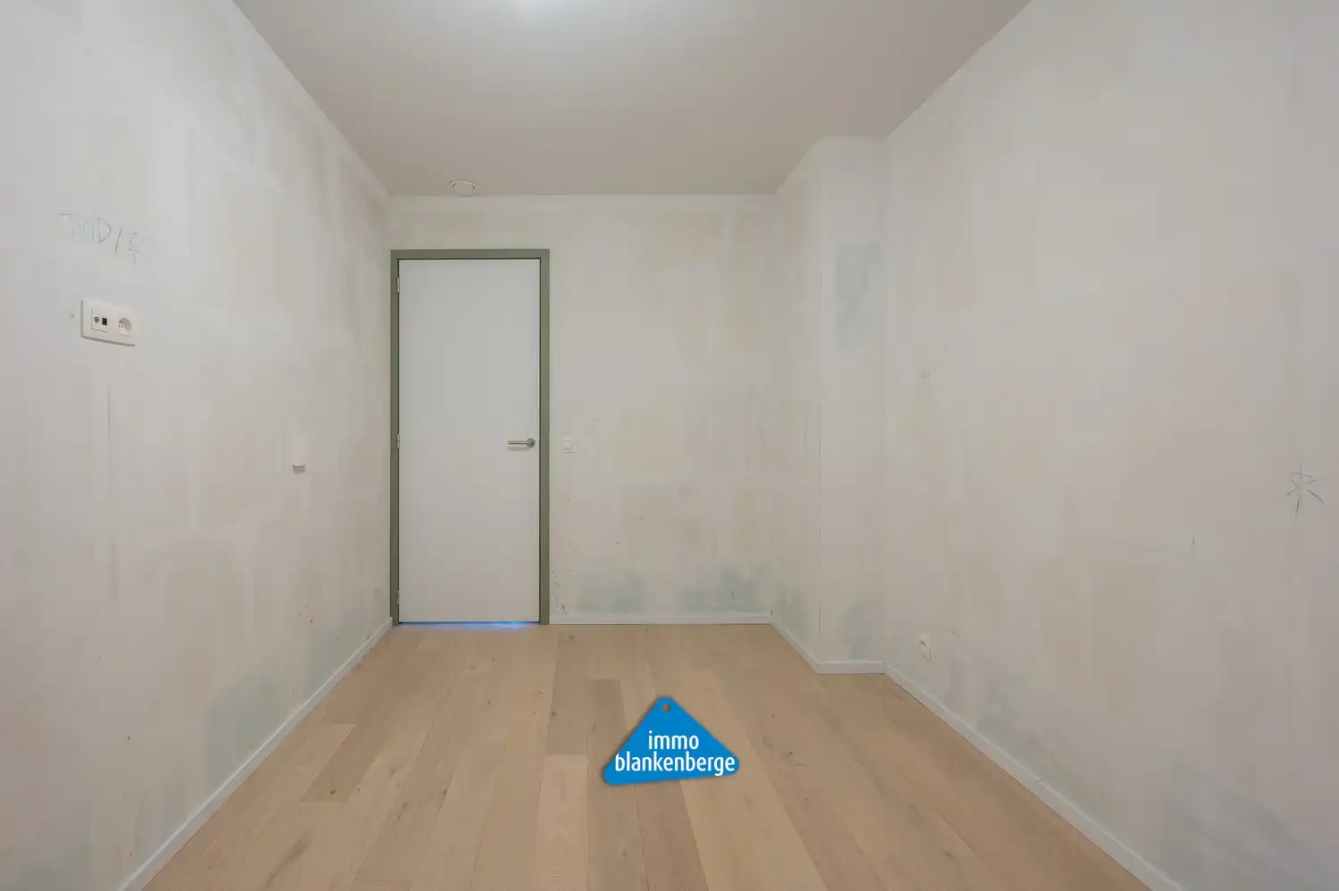 Appartement te koop op topligging aan de Zeedijk met prachtig zicht op de Pier van Blankenberge foto 15